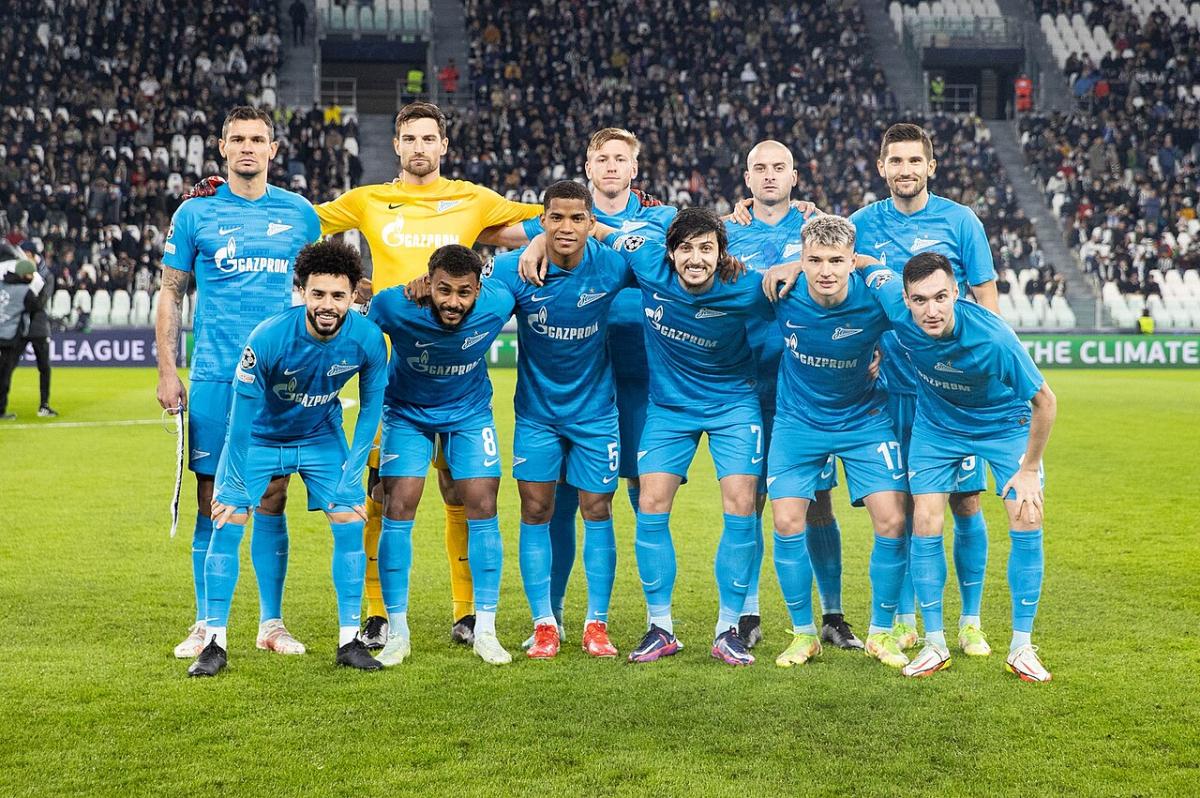 解构淘汰赛的博弈：拉开宽度与利用纵深